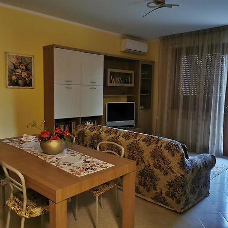 Casa Vacanze Vanda Asís Exterior foto