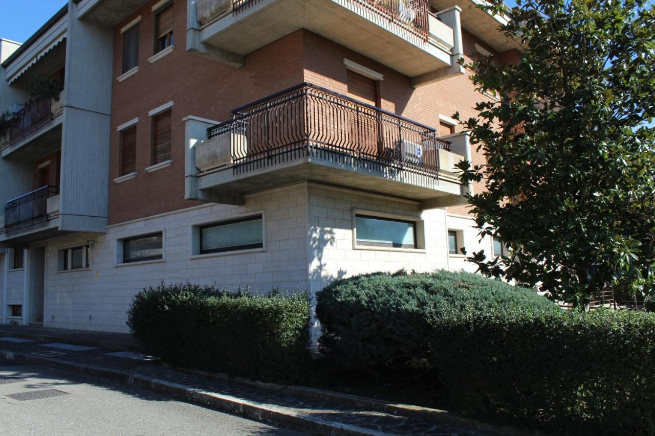 Casa Vacanze Vanda Asís Exterior foto