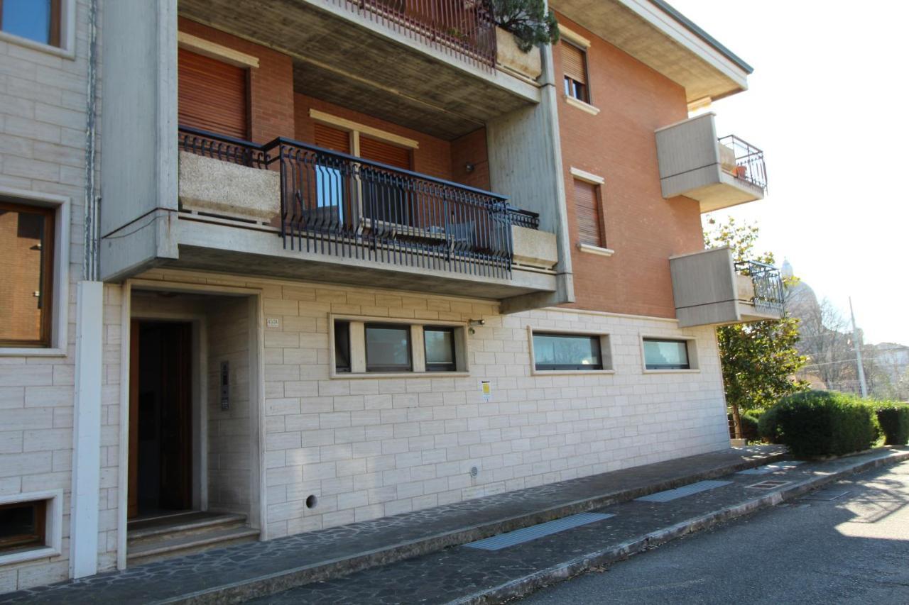 Casa Vacanze Vanda Asís Exterior foto